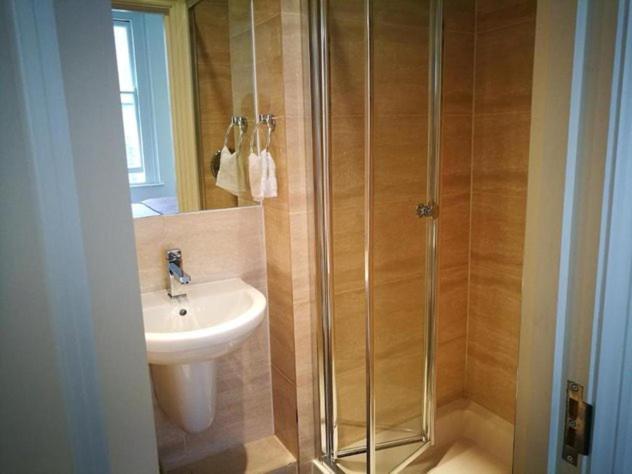 Lovet Homestay Londra Esterno foto