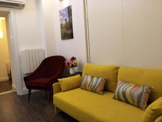 Lovet Homestay Londra Esterno foto