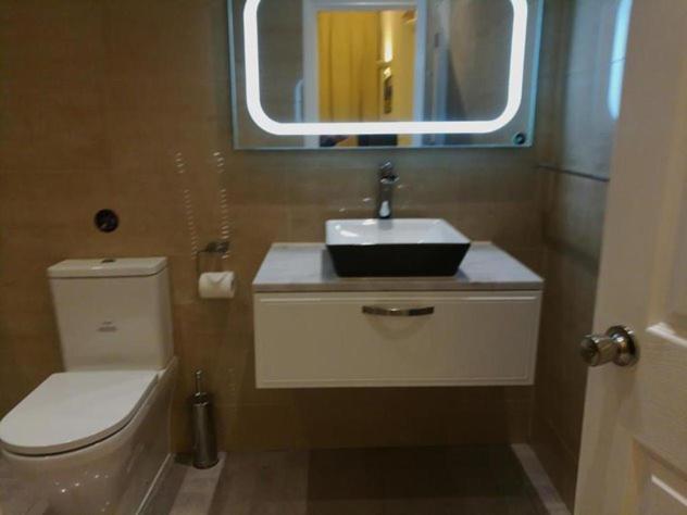 Lovet Homestay Londra Esterno foto