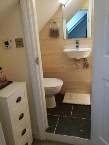Lovet Homestay Londra Esterno foto