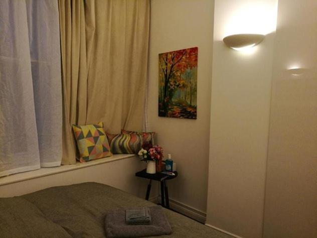 Lovet Homestay Londra Esterno foto
